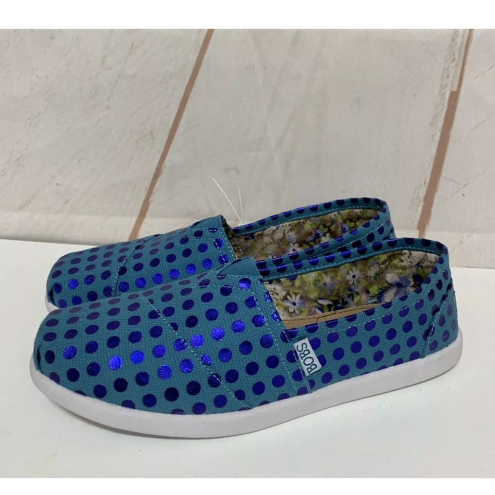 Bobs Skechers Women’s Blue Polka Dot Flats Size 7